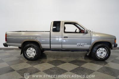 1989 Nissan 4x4 Hardbody Pick Up SE-V6