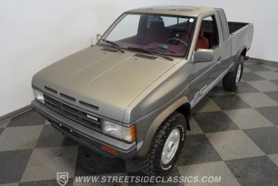 1989 Nissan 4x4 Hardbody Pick Up SE-V6