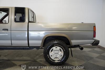 1989 Nissan 4x4 Hardbody Pick Up SE-V6