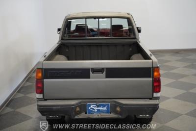 1989 Nissan 4x4 Hardbody Pick Up SE-V6