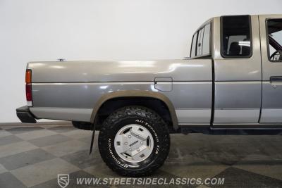 1989 Nissan 4x4 Hardbody Pick Up SE-V6