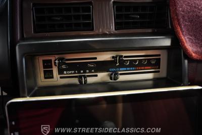 1989 Nissan 4x4 Hardbody Pick Up SE-V6