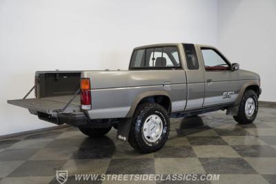 1989 Nissan 4x4 Hardbody Pick Up SE-V6