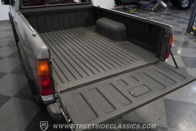 1989 Nissan 4x4 Hardbody Pick Up SE-V6