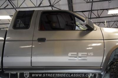 1989 Nissan 4x4 Hardbody Pick Up SE-V6