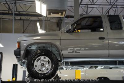 1989 Nissan 4x4 Hardbody Pick Up SE-V6