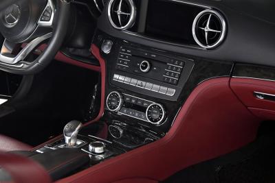 2019 Mercedes - Benz SL550