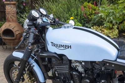 1996 Triumph DAYTONA 900 CAFE RACER