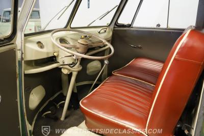 1974 Volkswagen Type 2 Kombi 13 Window