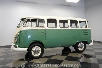 1974 Volkswagen Type 2 Kombi 13 Window