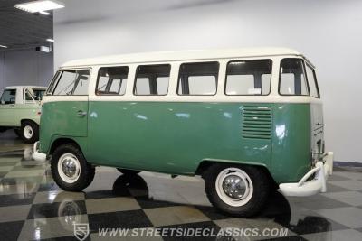 1974 Volkswagen Type 2 Kombi 13 Window