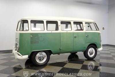 1974 Volkswagen Type 2 Kombi 13 Window