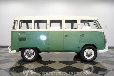 1974 Volkswagen Type 2 Kombi 13 Window