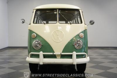 1974 Volkswagen Type 2 Kombi 13 Window