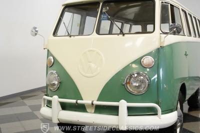 1974 Volkswagen Type 2 Kombi 13 Window