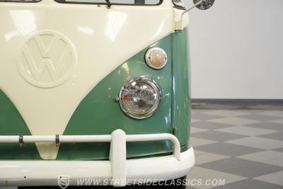 1974 Volkswagen Type 2 Kombi 13 Window