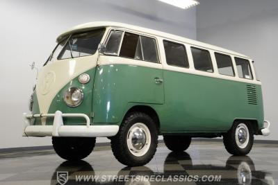 1974 Volkswagen Type 2 Kombi 13 Window