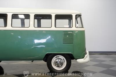 1974 Volkswagen Type 2 Kombi 13 Window