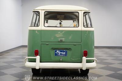 1974 Volkswagen Type 2 Kombi 13 Window