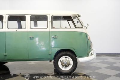 1974 Volkswagen Type 2 Kombi 13 Window