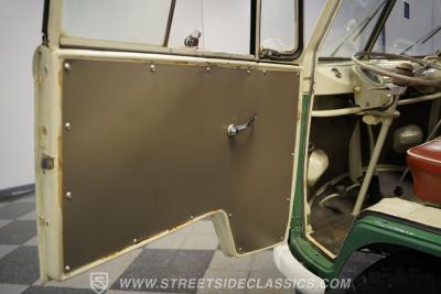 1974 Volkswagen Type 2 Kombi 13 Window