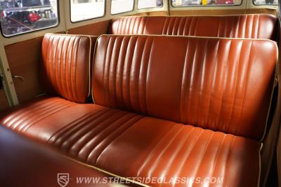 1974 Volkswagen Type 2 Kombi 13 Window