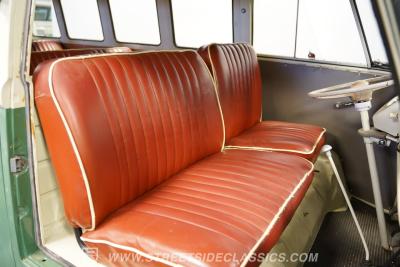 1974 Volkswagen Type 2 Kombi 13 Window