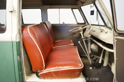 1974 Volkswagen Type 2 Kombi 13 Window