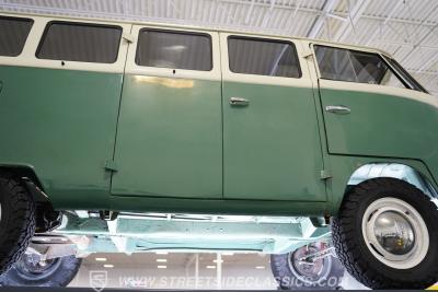 1974 Volkswagen Type 2 Kombi 13 Window