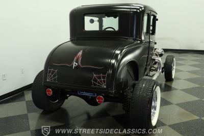 1930 Ford 5-Window Coupe