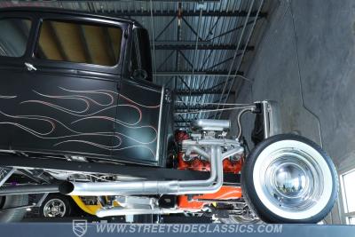 1930 Ford 5-Window Coupe