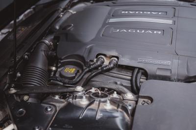 2018 Jaguar F-Type R-Dynamic Coup&eacute; (3.0-litre)