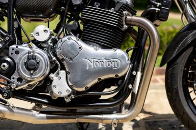 2019 NORTON Dominator Street