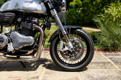 2019 NORTON Dominator Street
