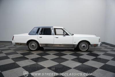 1985 Lincoln Town Car Signature Series