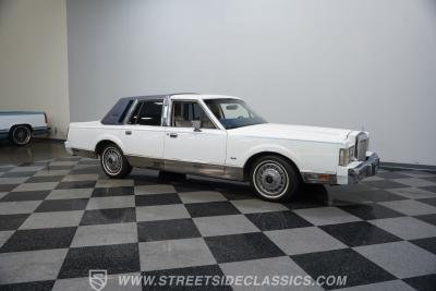 1985 Lincoln Town Car Signature Series