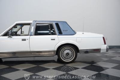 1985 Lincoln Town Car Signature Series