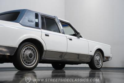 1985 Lincoln Town Car Signature Series