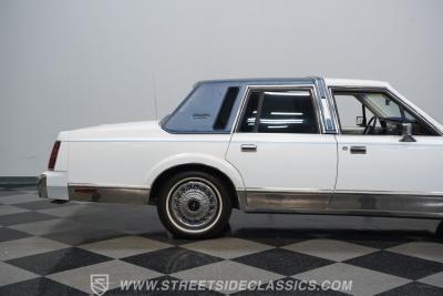 1985 Lincoln Town Car Signature Series