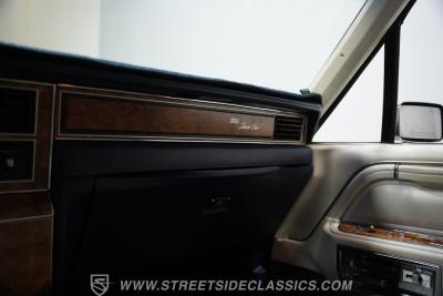 1985 Lincoln Town Car Signature Series