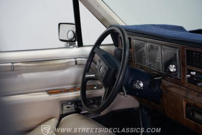 1985 Lincoln Town Car Signature Series