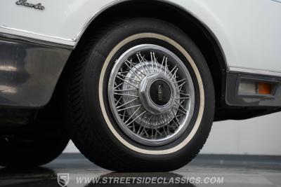 1985 Lincoln Town Car Signature Series