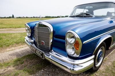 1965 Mercedes - Benz 300 SE Coup&eacute;