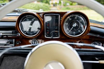 1965 Mercedes - Benz 300 SE Coup&eacute;