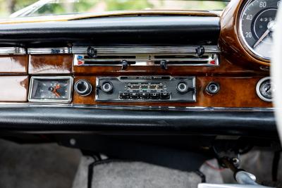 1965 Mercedes - Benz 300 SE Coup&eacute;