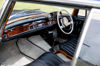 1965 Mercedes - Benz 300 SE Coup&eacute;