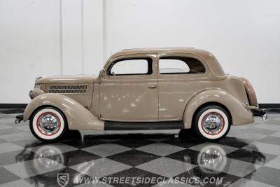 1936 Ford Tudor Sedan Streetrod
