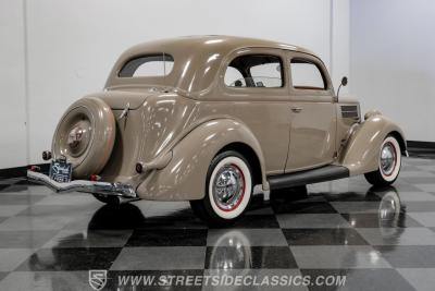 1936 Ford Tudor Sedan Streetrod