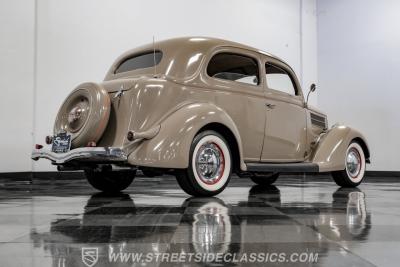 1936 Ford Tudor Sedan Streetrod