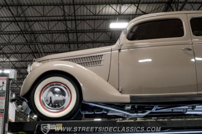 1936 Ford Tudor Sedan Streetrod